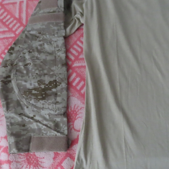 Rothco Men's Army Combat Shirt Size M Fire Retardant digital Camo Pattern NEW - Picture 2 of 6